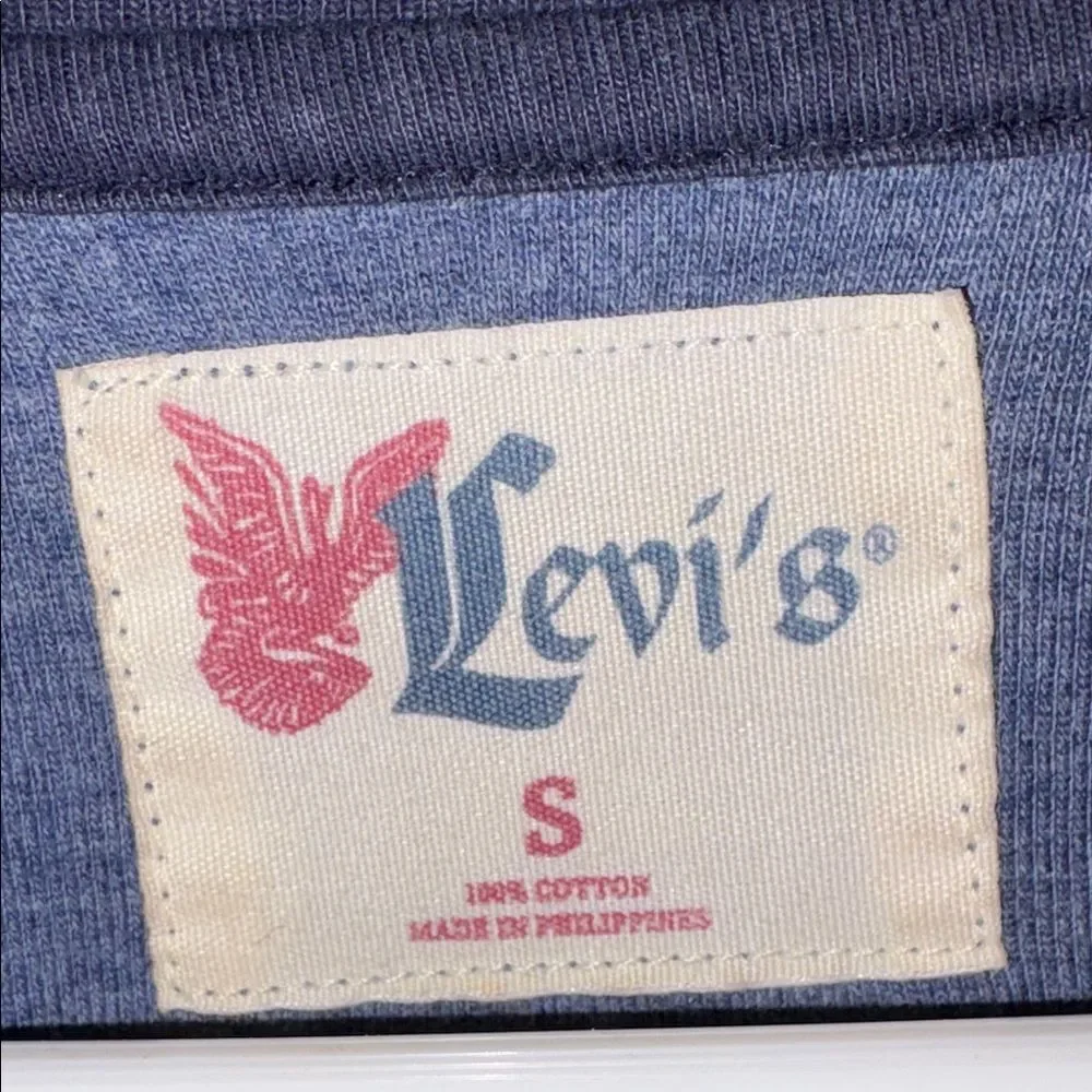 Levi's Men's Short Sleeve Navy and Black Tee